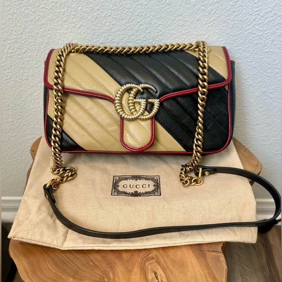 Gucci Small GG Marmont Diagonal Quilted Leather Flap Shoulder Crossbody‎ Bag - Picture 1 of 16
